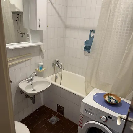 50 Apartment *
